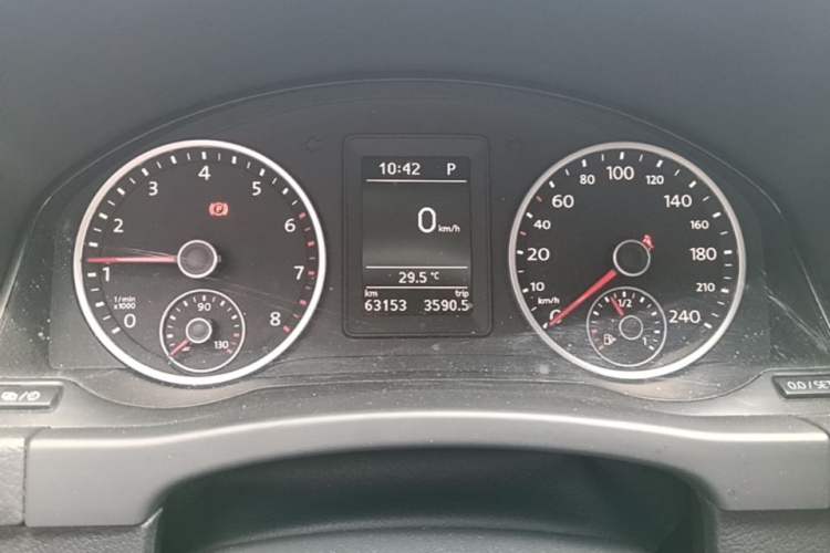 Used Volkswagen Tiguan 2016 280TSI Automatic Two-Wheel-Drive Silk Road Style Edition Instrument Cluster