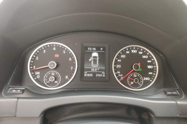 Used Volkswagen Tiguan 2016 280TSI Automatic Two-Wheel-Drive Silk Road Style Edition Instrument Cluster