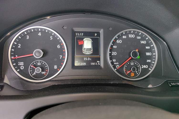 Used Volkswagen Tiguan 2016 2.0 TSI Four-Wheel Drive Standard Version Instrument Cluster