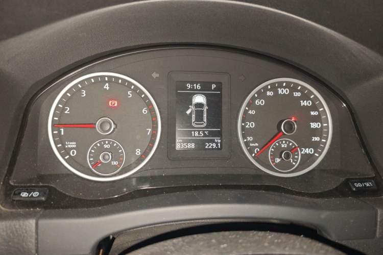 Used Volkswagen Tiguan 2016 280TSI Automatic Two-Wheel-Drive Silk Road Style Edition Instrument Cluster