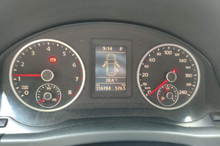 Used Volkswagen Tiguan 2016 280TSI Automatic Two-Wheel-Drive Silk Road Style Edition Instrument Cluster