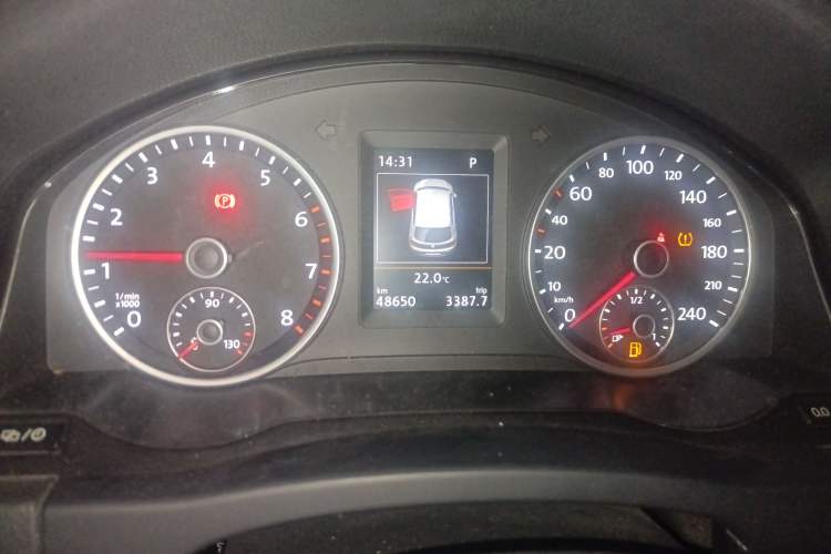 Used Volkswagen Tiguan 2016 300TSI Automatic Two-Wheel Drive Luxury Edition Instrument Cluster