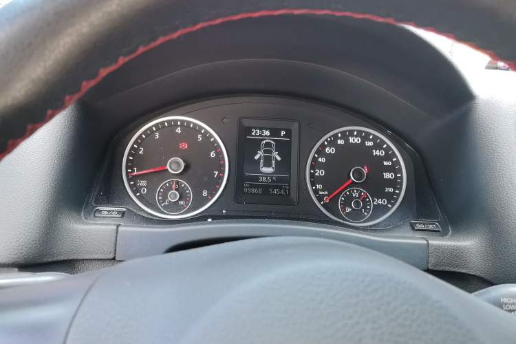 Used Volkswagen Tiguan 2016 300TSI Automatic Two-Wheel Drive Trend Edition Instrument Cluster