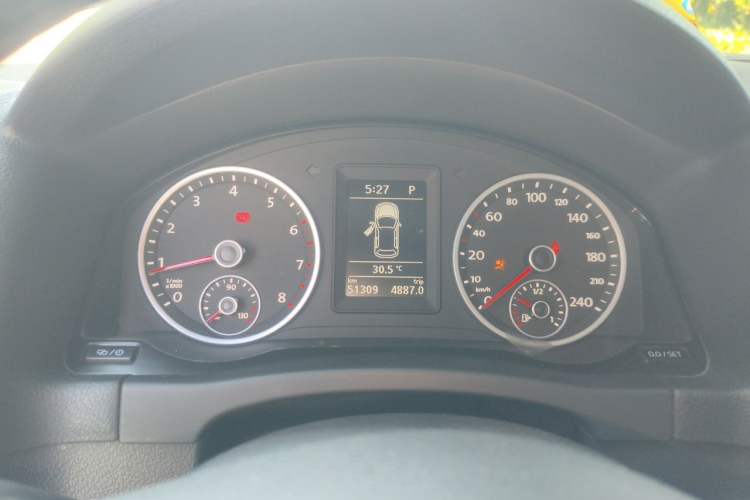 Used Volkswagen Tiguan 2016 280TSI Automatic Two-Wheel Drive Silk Road Comfort Edition Instrument Cluster