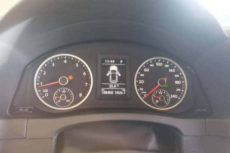 Used Volkswagen Tiguan 2016 280TSI Automatic Two-Wheel Drive Silk Road Comfort Edition Instrument Cluster