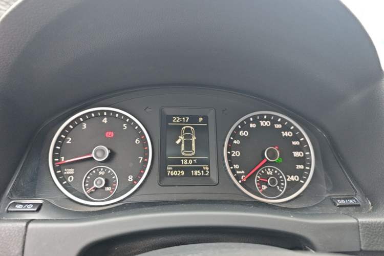 Used Volkswagen Tiguan 2016 300TSI Automatic Two-Wheel Drive Trend Edition Instrument Cluster