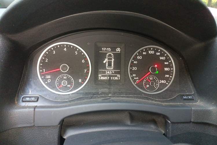 Used Volkswagen Tiguan 2016 280TSI Automatic Two-Wheel Drive Silk Road Comfort Edition Instrument Cluster
