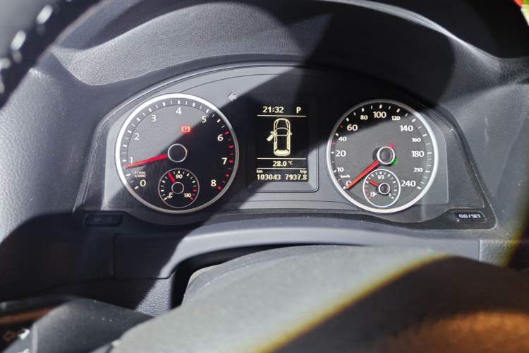 Used Volkswagen Tiguan 2016 300TSI Automatic Two-Wheel Drive Comfort Edition Instrument Cluster
