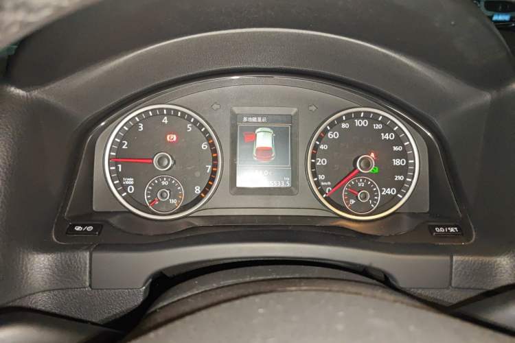 Used Volkswagen Tiguan 2016 300TSI Automatic Two-Wheel Drive Luxury Edition Instrument Cluster