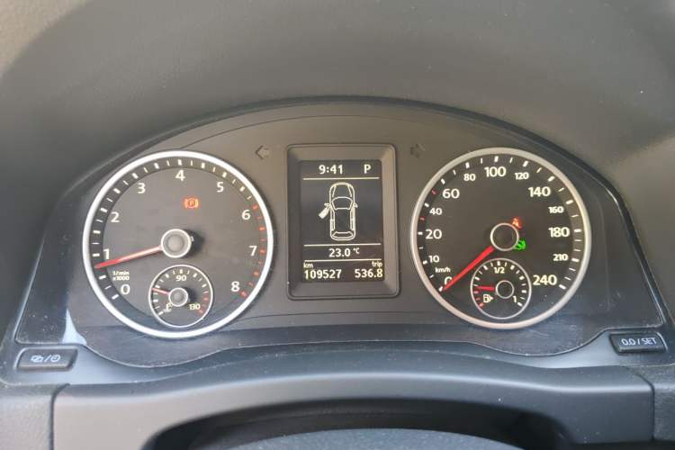 Used Volkswagen Tiguan 2016 280TSI Automatic Two-Wheel-Drive Silk Road Style Edition Instrument Cluster