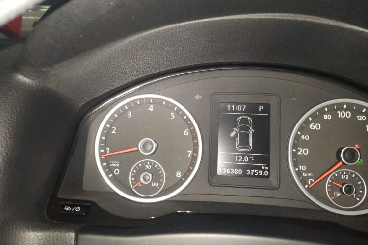 Used Volkswagen Tiguan 2016 300TSI Automatic Two-Wheel Drive Comfort Edition Instrument Cluster