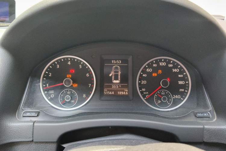 Used Volkswagen Tiguan 2016 300TSI Manual Two-Wheel Drive Trend Edition Instrument Cluster
