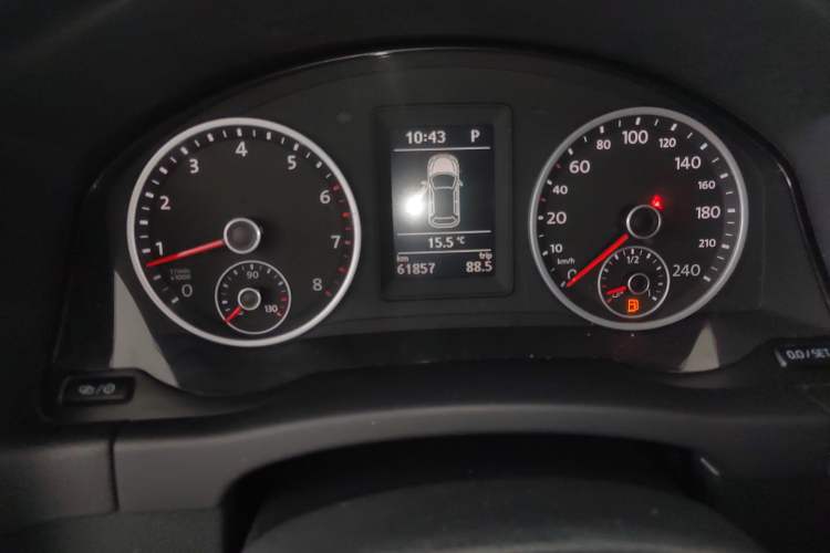 Used Volkswagen Tiguan 2016 280TSI Automatic Two-Wheel-Drive Silk Road Style Edition Instrument Cluster