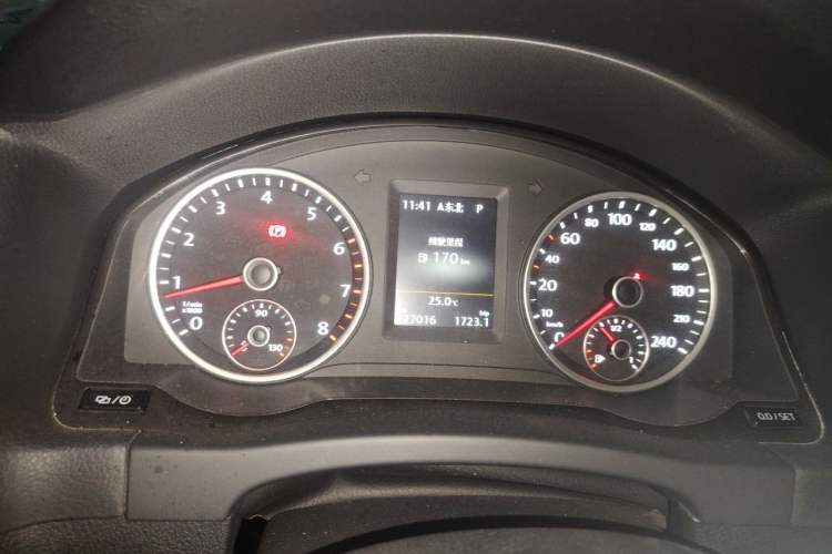 Used Volkswagen Tiguan 2016 300TSI Automatic All-Wheel Drive Luxury Edition Instrument Cluster