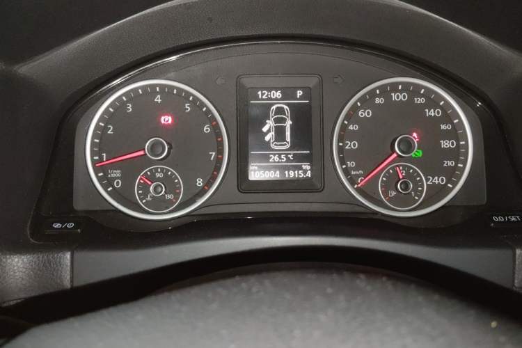Used Volkswagen Tiguan 2016 280TSI Automatic Two-Wheel Drive Silk Road Comfort Edition Instrument Cluster