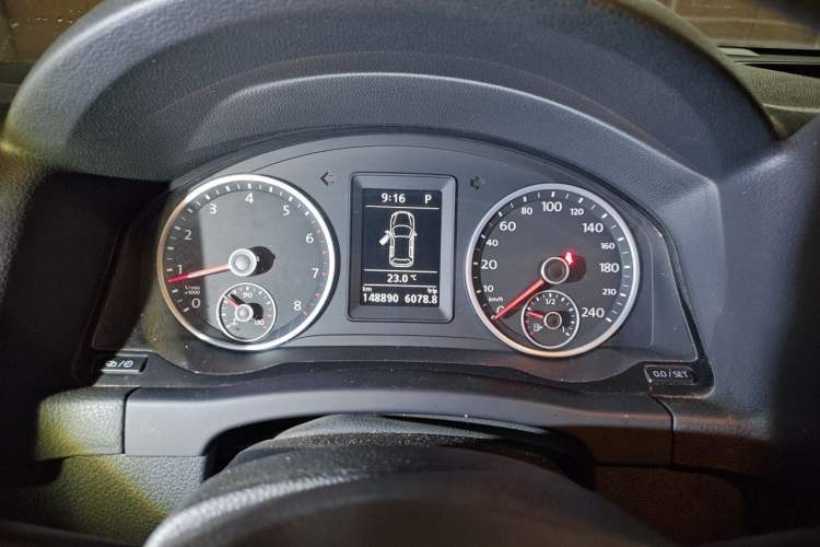 Used Volkswagen Tiguan 2016 280TSI Automatic Two-Wheel-Drive Silk Road Style Edition Instrument Cluster