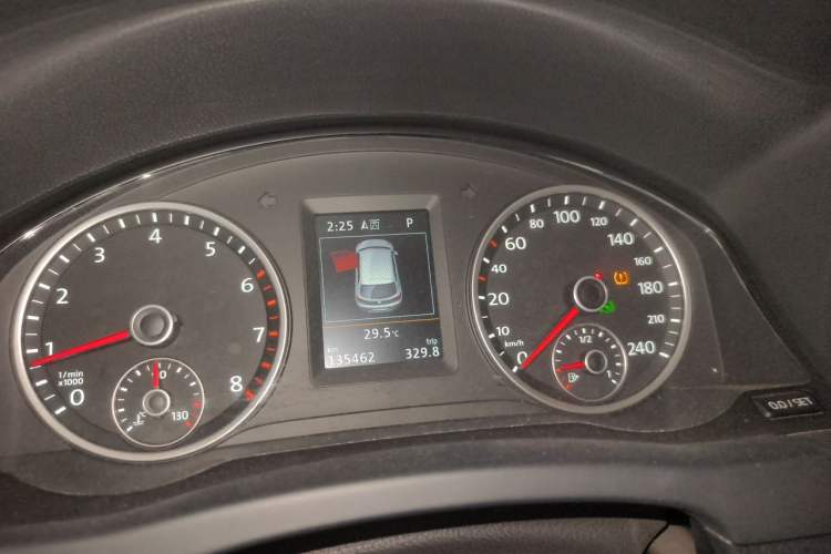 Used Volkswagen Tiguan 2016 300TSI Automatic Two-Wheel Drive Luxury Edition Instrument Cluster