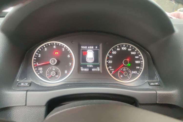 Used Volkswagen Tiguan 2016 300TSI Automatic Two-Wheel Drive Luxury Edition Instrument Cluster