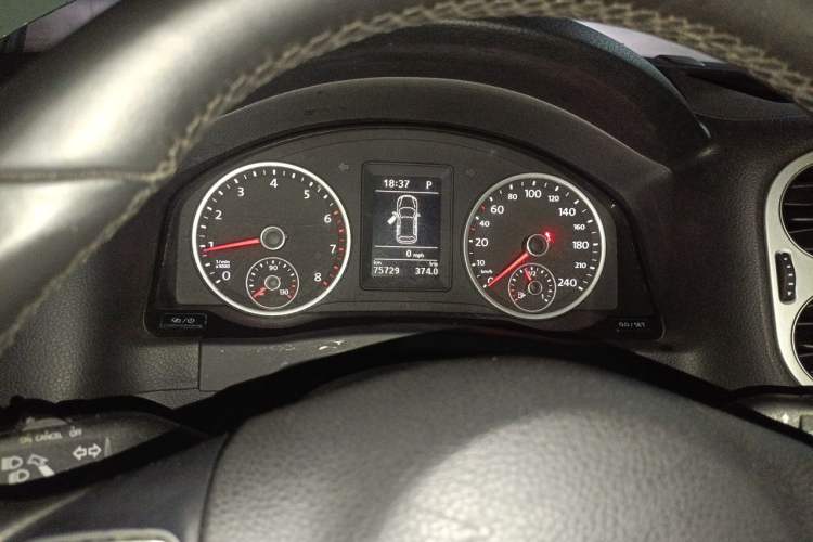Used Volkswagen Tiguan 2016 300TSI Automatic Two-Wheel Drive Comfort Edition Instrument Cluster