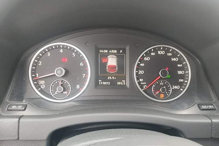 Used Volkswagen Tiguan 2016 300TSI Automatic Two-Wheel Drive Luxury Edition Instrument Cluster