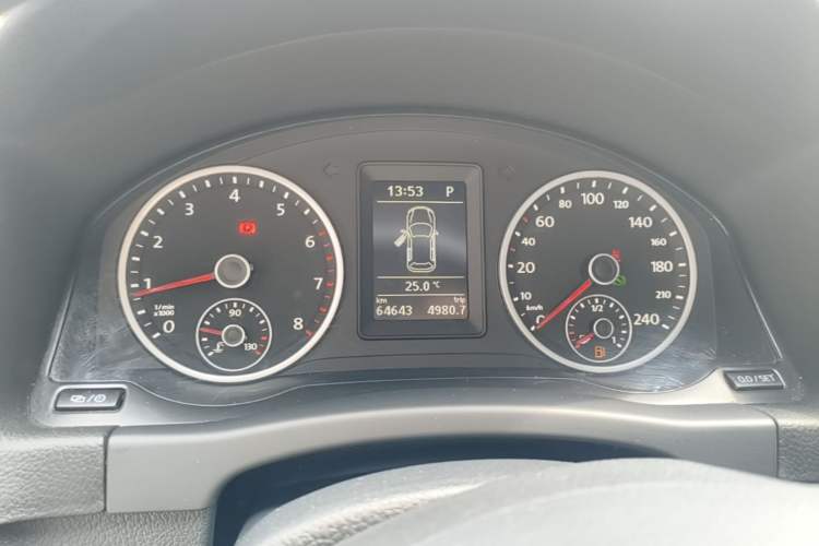 Used Volkswagen Tiguan 2016 300TSI Automatic Two-Wheel Drive Trend Edition Instrument Cluster