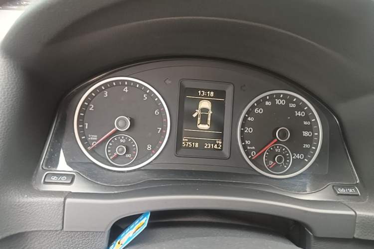 Used Volkswagen Tiguan 2016 280TSI Automatic Two-Wheel-Drive Silk Road Style Edition Instrument Cluster
