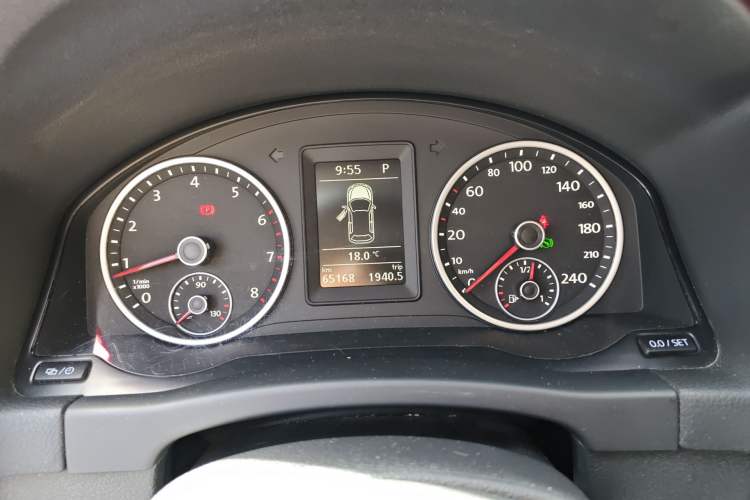 Used Volkswagen Tiguan 2016 280TSI Automatic Two-Wheel-Drive Silk Road Style Edition Instrument Cluster