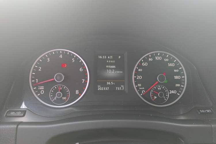 Used Volkswagen Tiguan 2016 300TSI Automatic Two-Wheel Drive Luxury Edition Instrument Cluster
