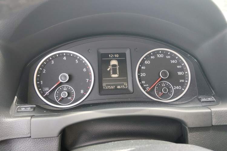 Used Volkswagen Tiguan 2016 280TSI Automatic Two-Wheel Drive Silk Road Comfort Edition Instrument Cluster