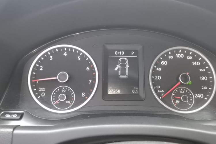 Used Volkswagen Tiguan 2016 300TSI Automatic Two-Wheel Drive Comfort Edition Instrument Cluster