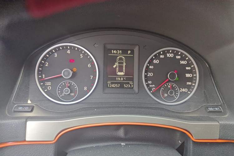 Used Volkswagen Tiguan 2016 280TSI Automatic Two-Wheel Drive Silk Road Comfort Edition Instrument Cluster