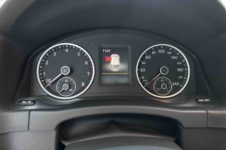 Used Volkswagen Tiguan 2016 300TSI Automatic Two-Wheel Drive Luxury Edition Instrument Cluster