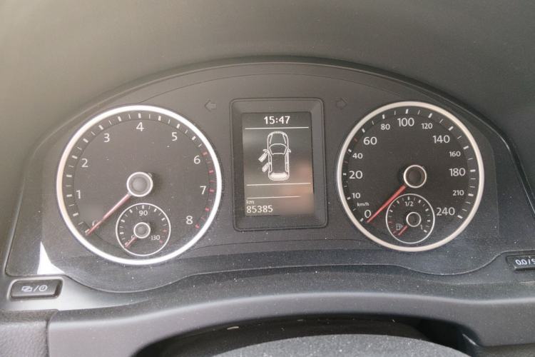 Used Volkswagen Tiguan 2016 280TSI Automatic Two-Wheel Drive Silk Road Comfort Edition Instrument Cluster