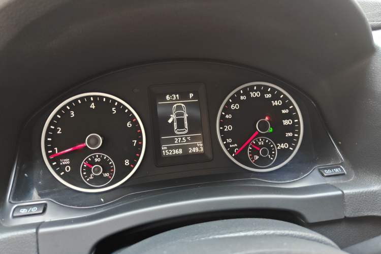 Used Volkswagen Tiguan 2016 300TSI Automatic Two-Wheel Drive Trend Edition Instrument Cluster