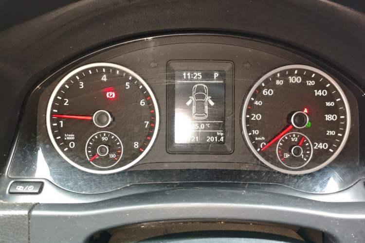 Used Volkswagen Tiguan 2016 300TSI Automatic Two-Wheel Drive Trend Edition Instrument Cluster