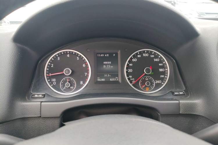 Used Volkswagen Tiguan 2016 330TSI Automatic All-Wheel-Drive Flagship Edition Instrument Cluster