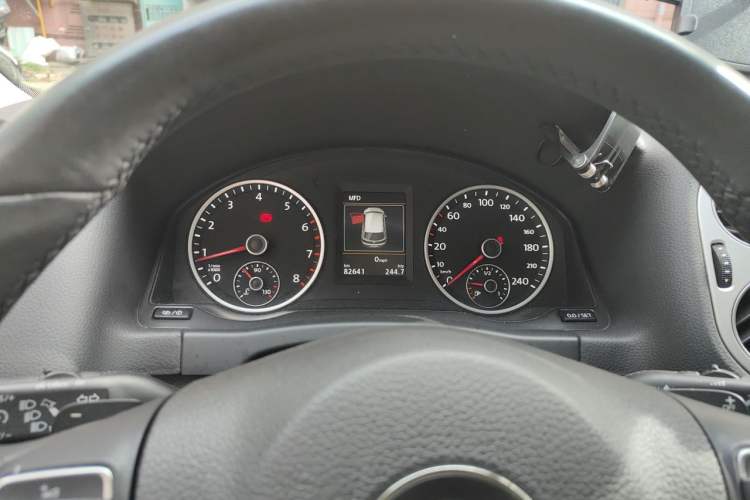 Used Volkswagen Tiguan 2016 300TSI Automatic All-Wheel Drive Luxury Edition Instrument Cluster