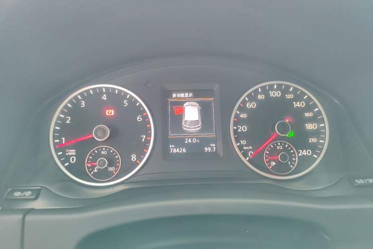 Used Volkswagen Tiguan 2016 300TSI Automatic Two-Wheel Drive Luxury Edition Instrument Cluster