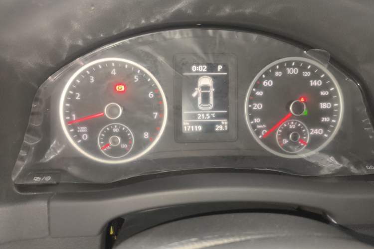 Used Volkswagen Tiguan 2016 280TSI Automatic Two-Wheel Drive Silk Road Comfort Edition Instrument Cluster