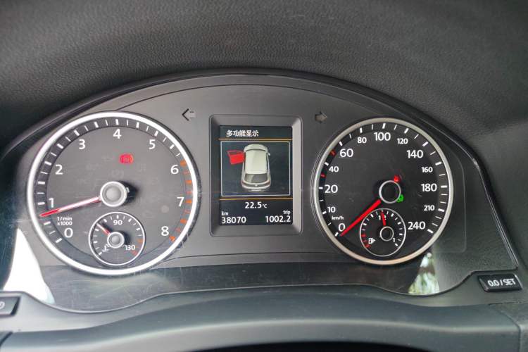 Used Volkswagen Tiguan 2016 300TSI Automatic All-Wheel Drive Luxury Edition Instrument Cluster