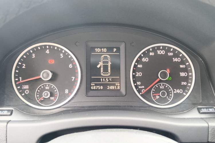 Used Volkswagen Tiguan 2016 280TSI Automatic Two-Wheel Drive Silk Road Comfort Edition Instrument Cluster
