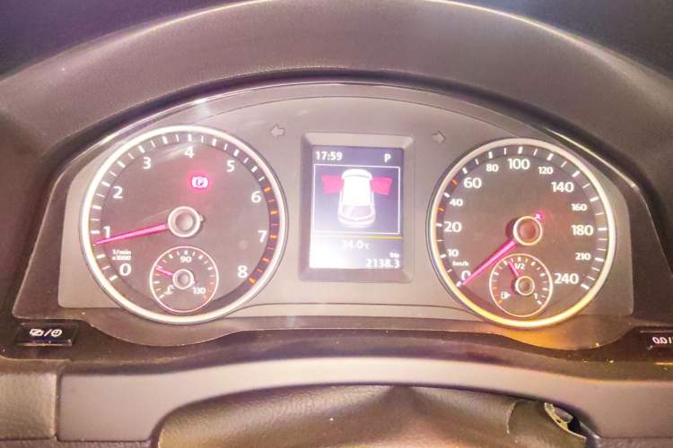 Used Volkswagen Tiguan 2016 300TSI Automatic All-Wheel Drive Luxury Edition Instrument Cluster