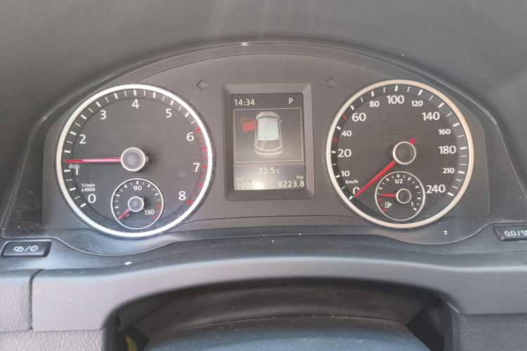 Used Volkswagen Tiguan 2016 300TSI Automatic All-Wheel Drive Luxury Edition Instrument Cluster