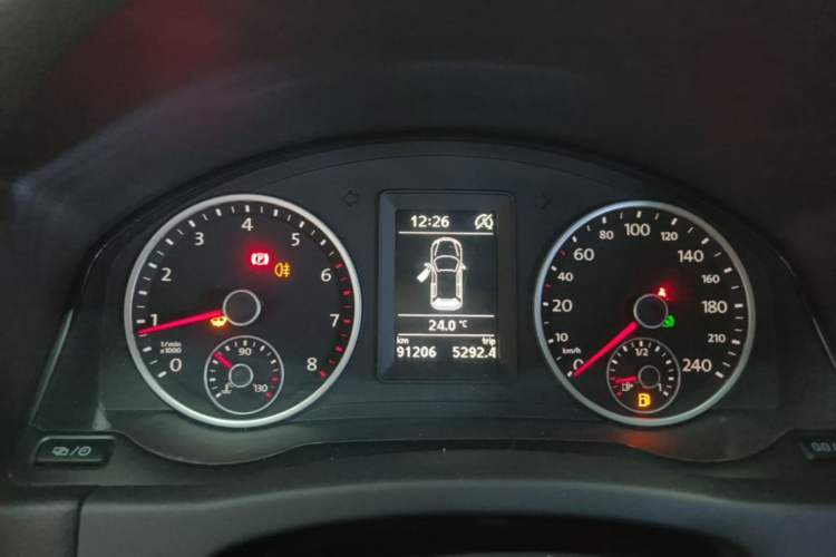 Used Volkswagen Tiguan 2016 280TSI Automatic Two-Wheel-Drive Silk Road Style Edition Instrument Cluster