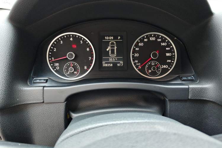 Used Volkswagen Tiguan 2016 300TSI Automatic Two-Wheel Drive Comfort Edition Instrument Cluster