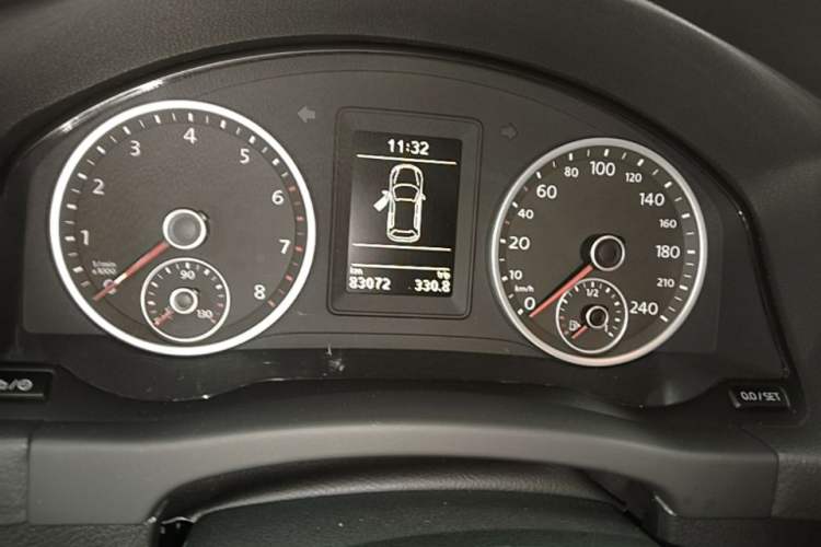 Used Volkswagen Tiguan 2016 280TSI Automatic Two-Wheel Drive Silk Road Comfort Edition Instrument Cluster