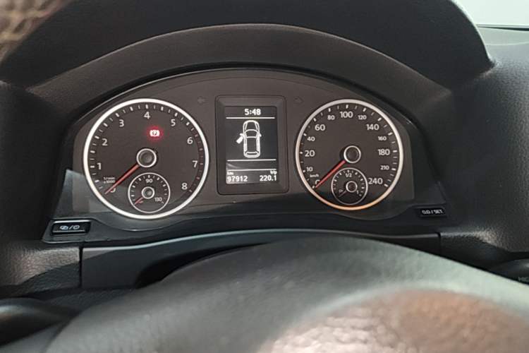 Used Volkswagen Tiguan 2016 300TSI Automatic Two-Wheel Drive Comfort Edition Instrument Cluster