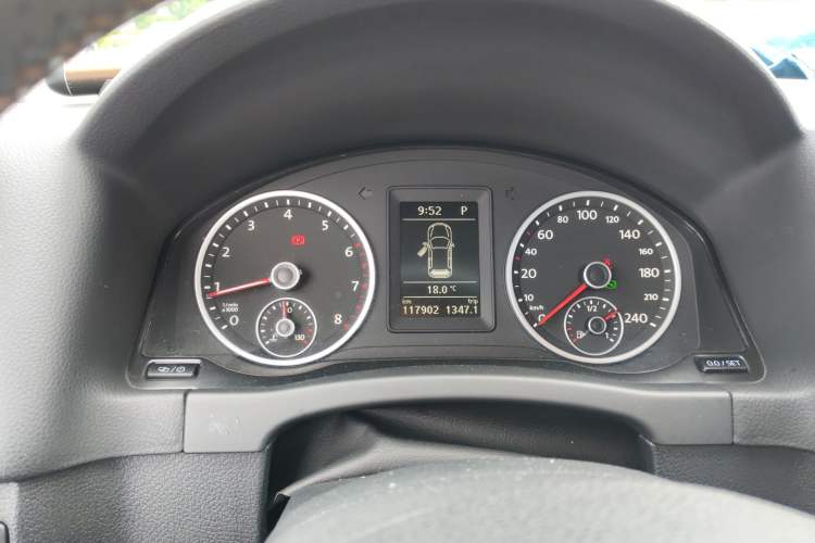 Used Volkswagen Tiguan 2016 300TSI Automatic Two-Wheel Drive Trend Edition Instrument Cluster