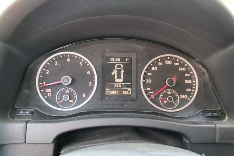 Used Volkswagen Tiguan 2016 280TSI Automatic Two-Wheel-Drive Silk Road Style Edition Instrument Cluster
