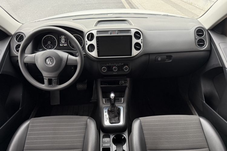 Used Volkswagen Tiguan 2016 300TSI Automatic Two-Wheel Drive Trend Edition Interior 1